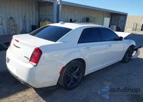 2022 Chrysler 300 S z USA, uszkodzony, nr VIN 2C3CCABG5NH179356